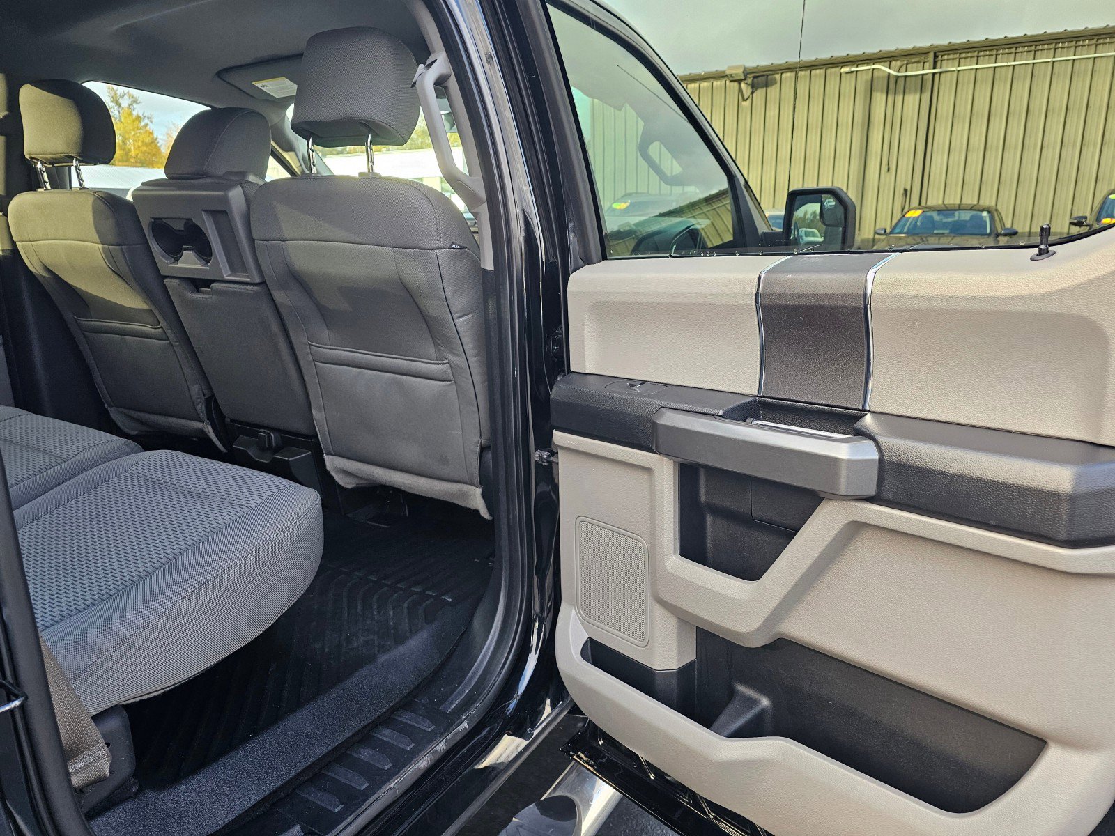 Used 2016 Ford F150 XLT image 17