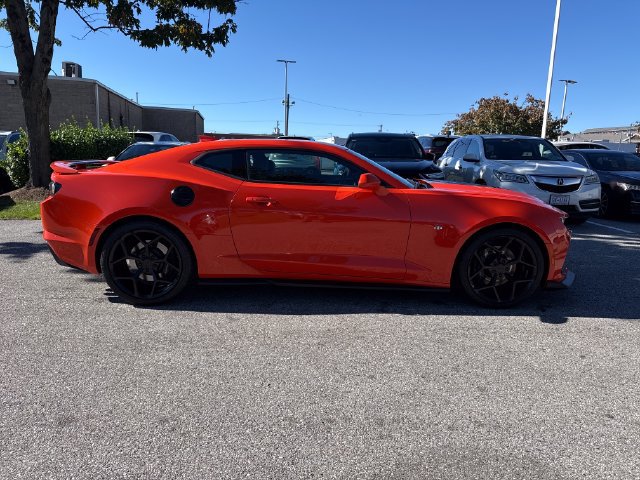 Used 2019 Chevrolet Camaro SS RWD image 7