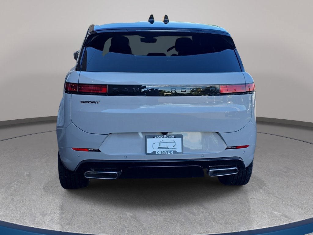 New 2027 Land Rover Range Rover Sport Dynamic SE AWD/4WD image 6