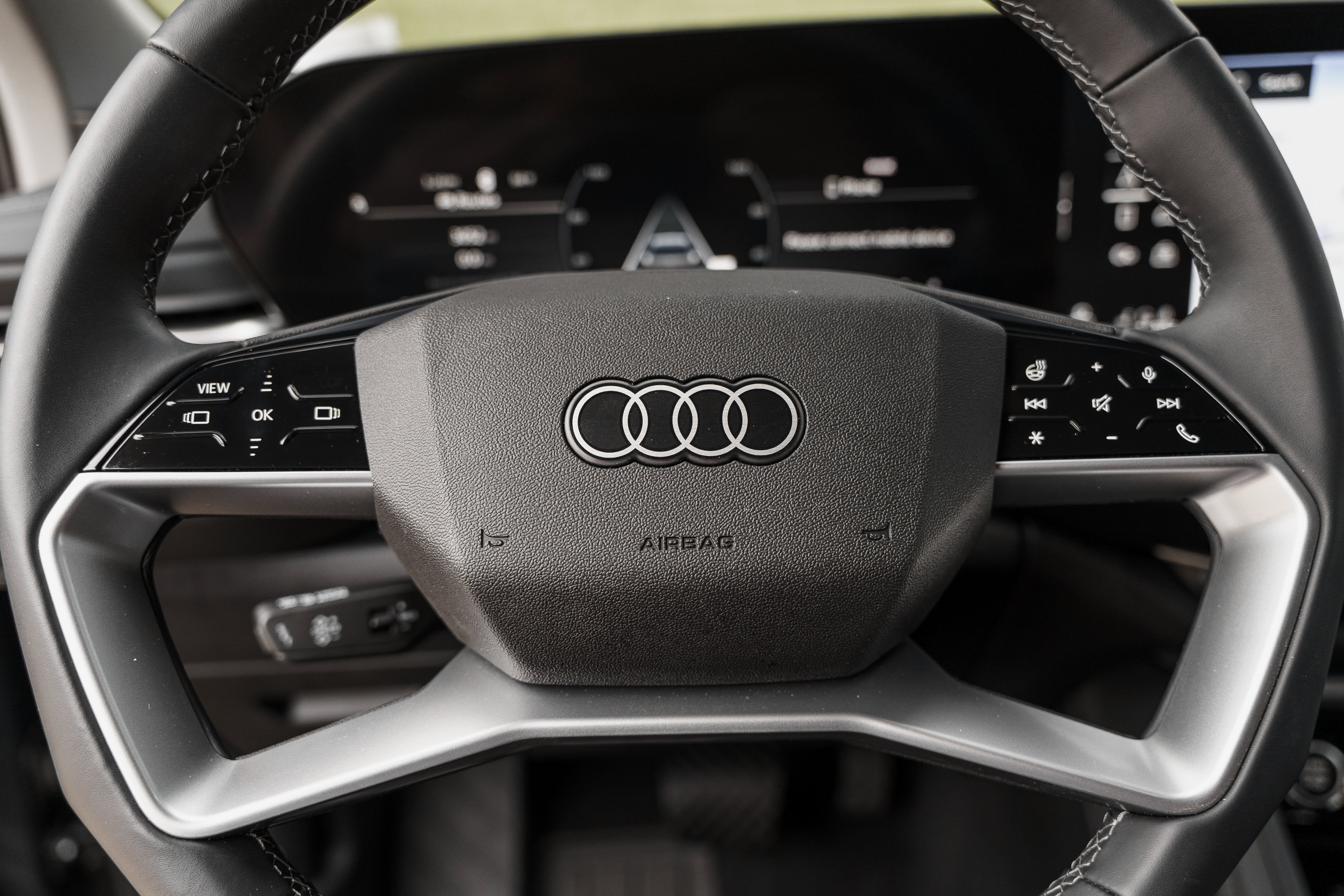 Certified 2025 Audi Q5 Premium AWD/4WD image 17