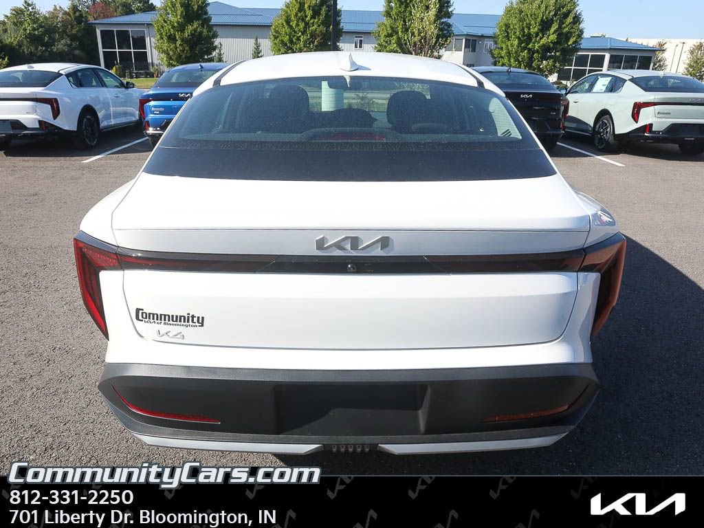 New 2025 Kia K4 LXS image 6