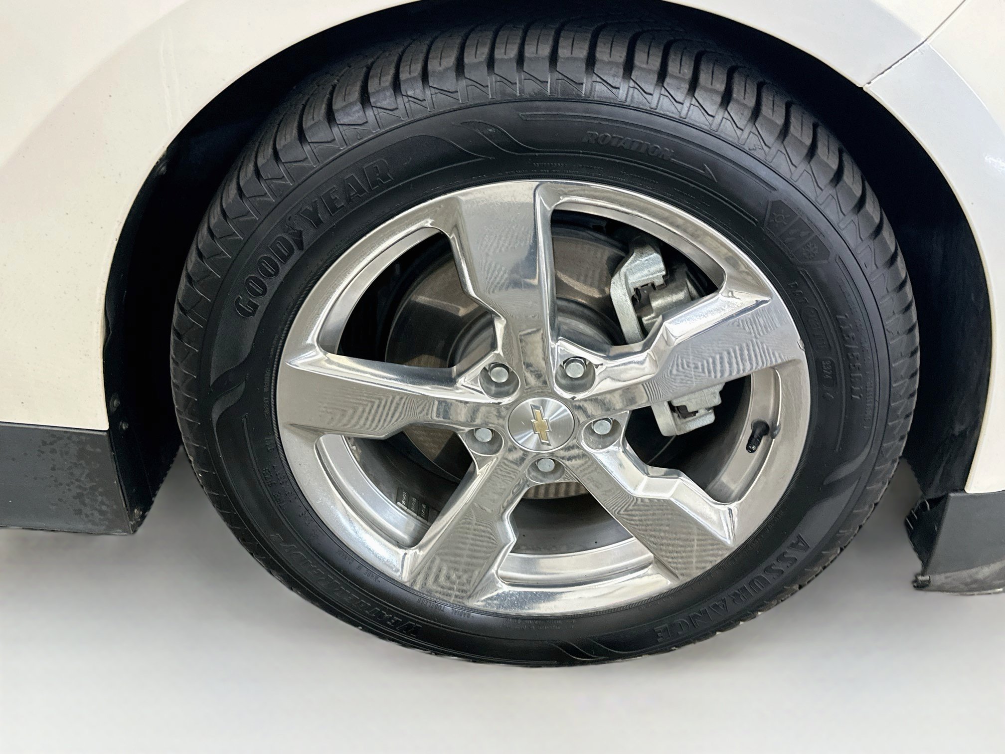 Used 2012 Chevrolet Volt Premium w/ Premium Trim Package FWD image 11