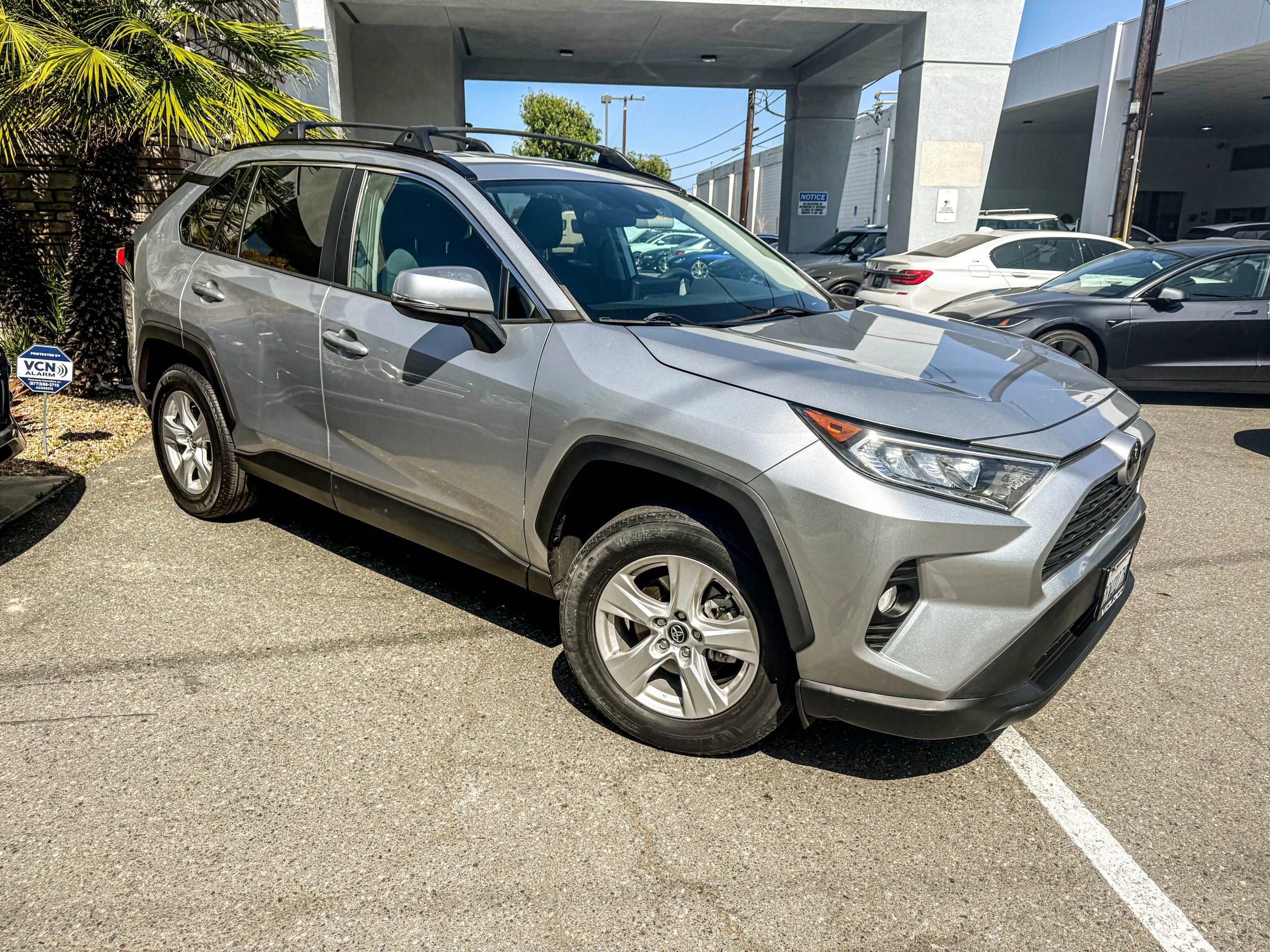 Used 2020 Toyota RAV4 XLE image 2