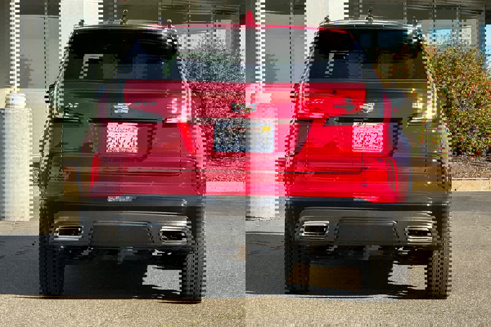 Used 2024 Cadillac XT4 Sport w/ Technology Package image 8