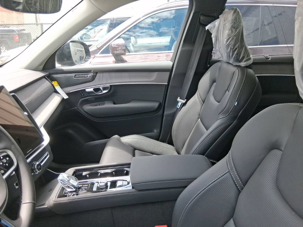 New 2026 Volvo XC90 B6 Ultra w/ Protection Package Premier AWD/4WD image 8