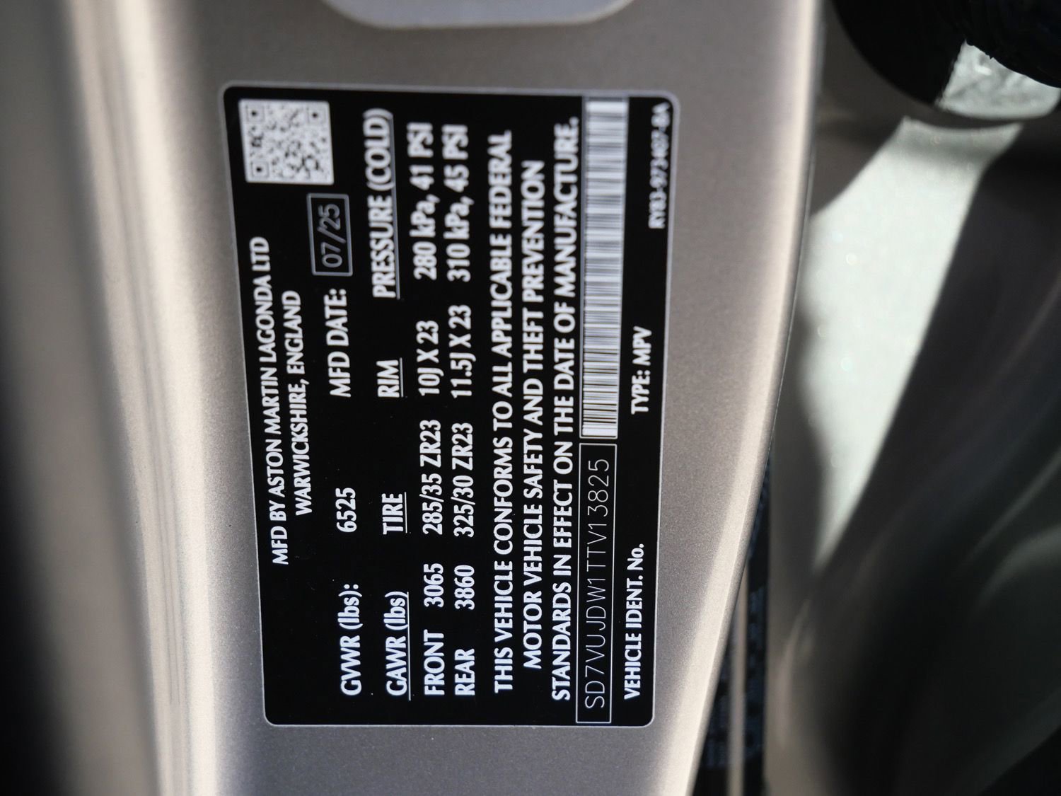 New 2026 Aston Martin DBX 707 image 25