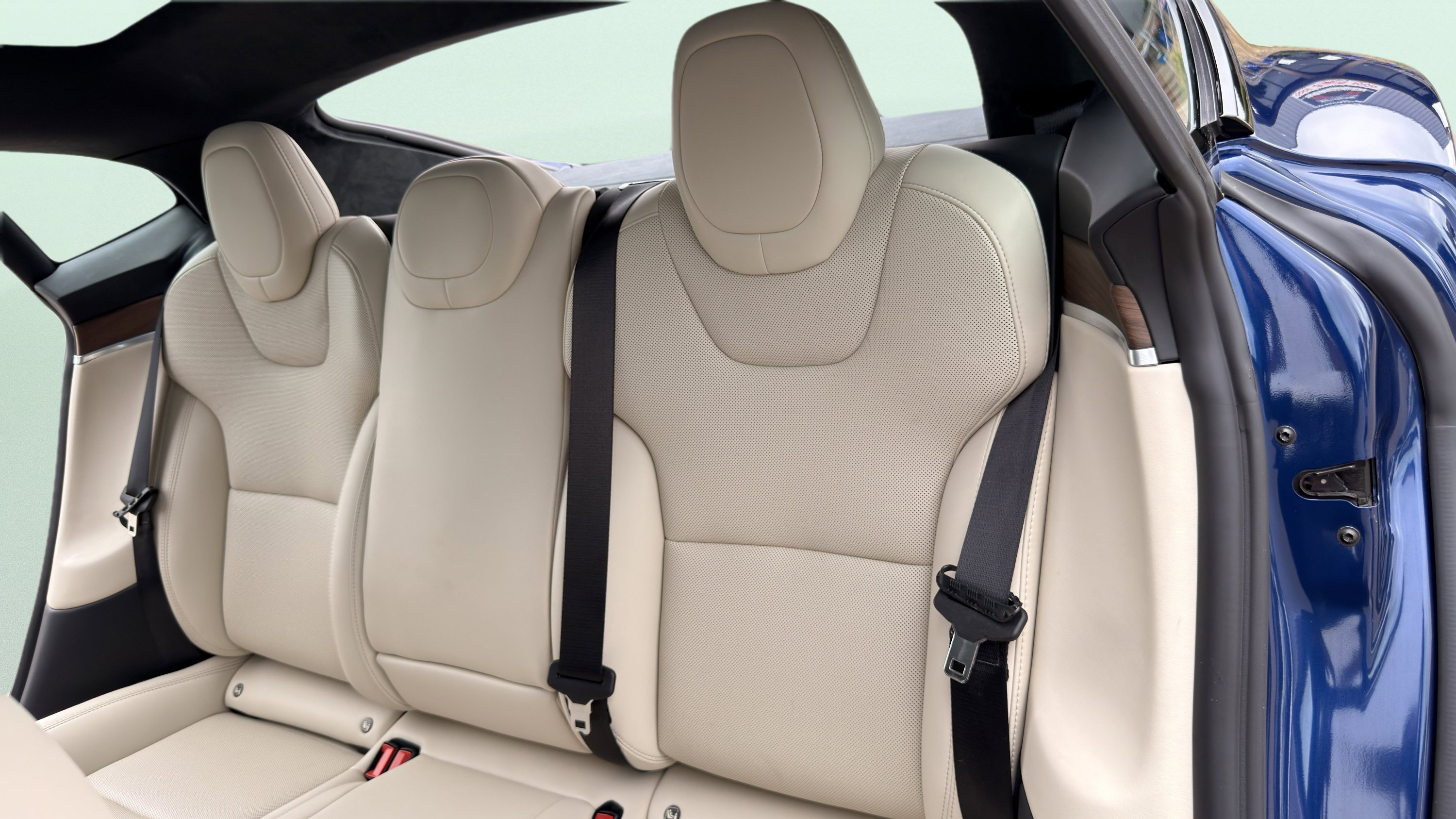 Used 2025 Tesla Model S image 26