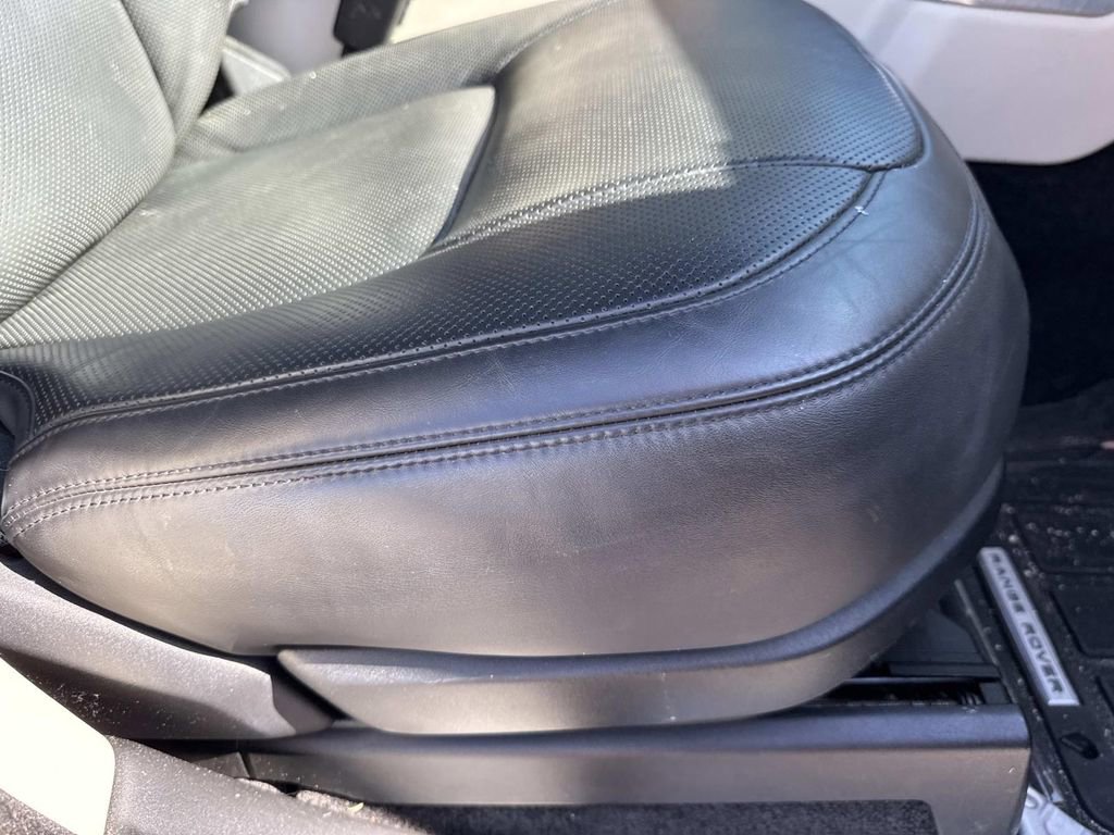 Used 2019 Land Rover Range Rover Long Wheelbase Supercharged image 11