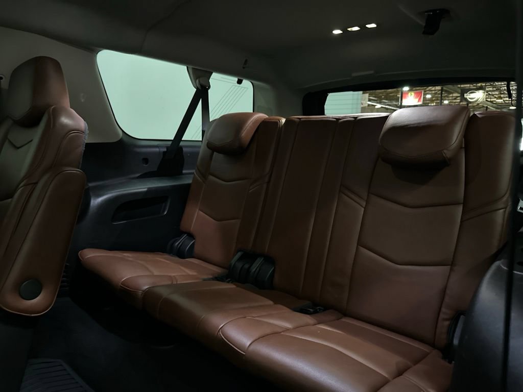 Used 2018 Cadillac Escalade ESV Premium Luxury RWD image 53