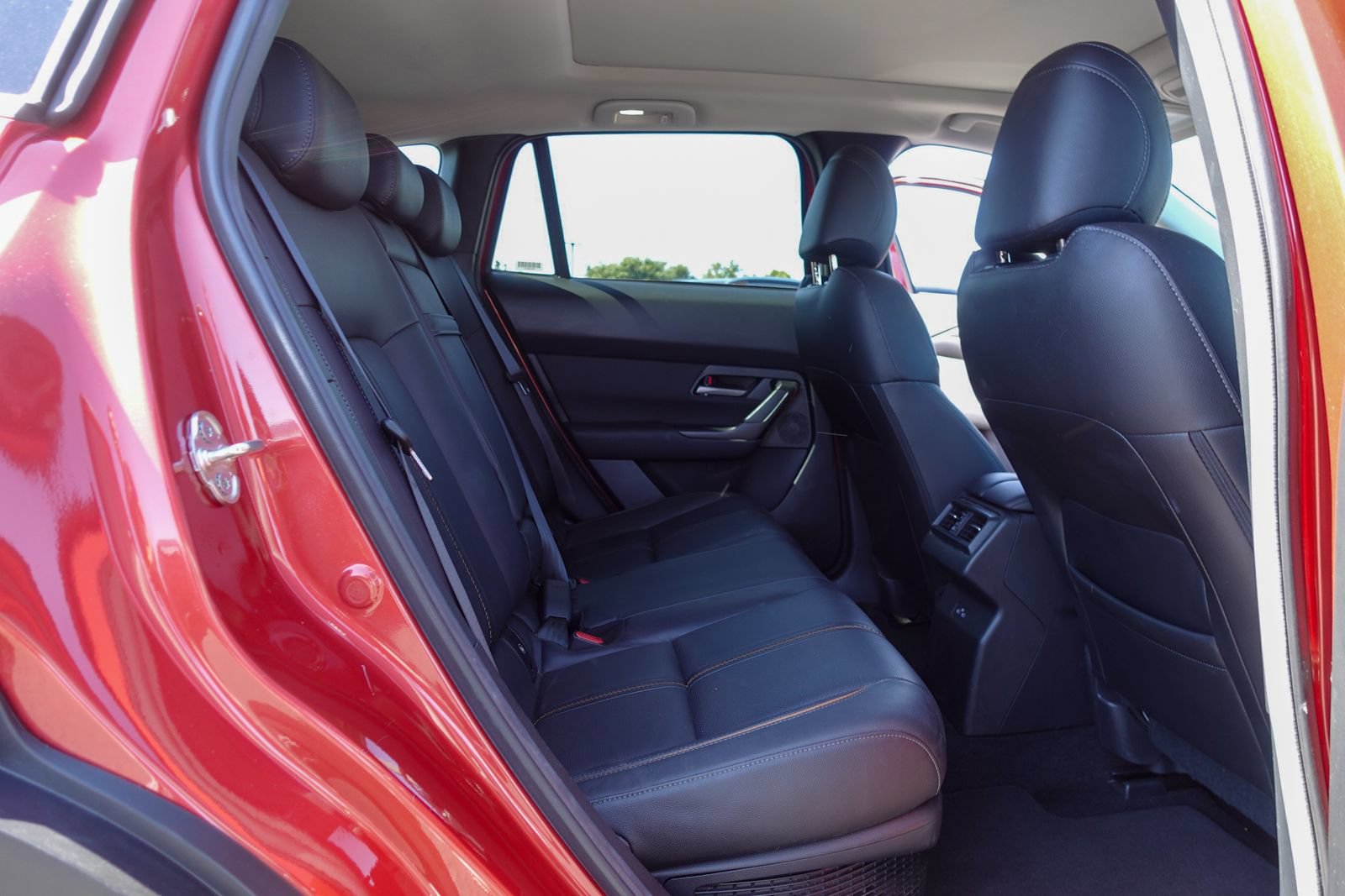 Certified 2025 MAZDA CX-50 AWD 2.5 Hybrid w/ Premium Pkg image 16