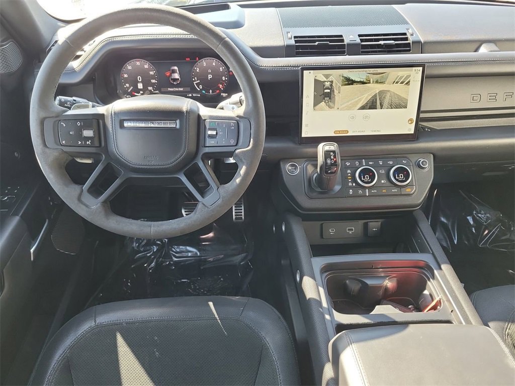 Certified 2023 Land Rover Defender 110 V8 image 18