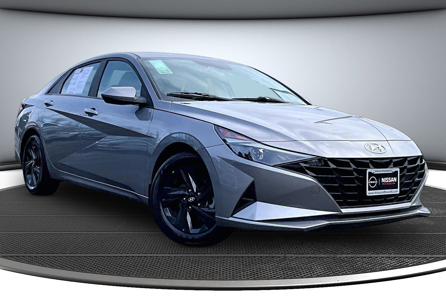 Used 2022 Hyundai Elantra SEL w/ Winter Weather Package image 1