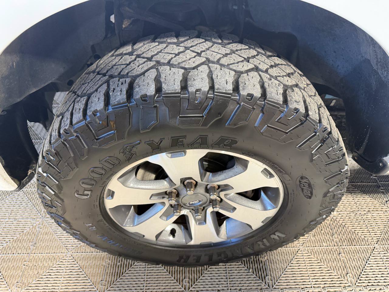 Used 2013 Ford F150 STX w/ Mid Equipment Group AWD/4WD image 26