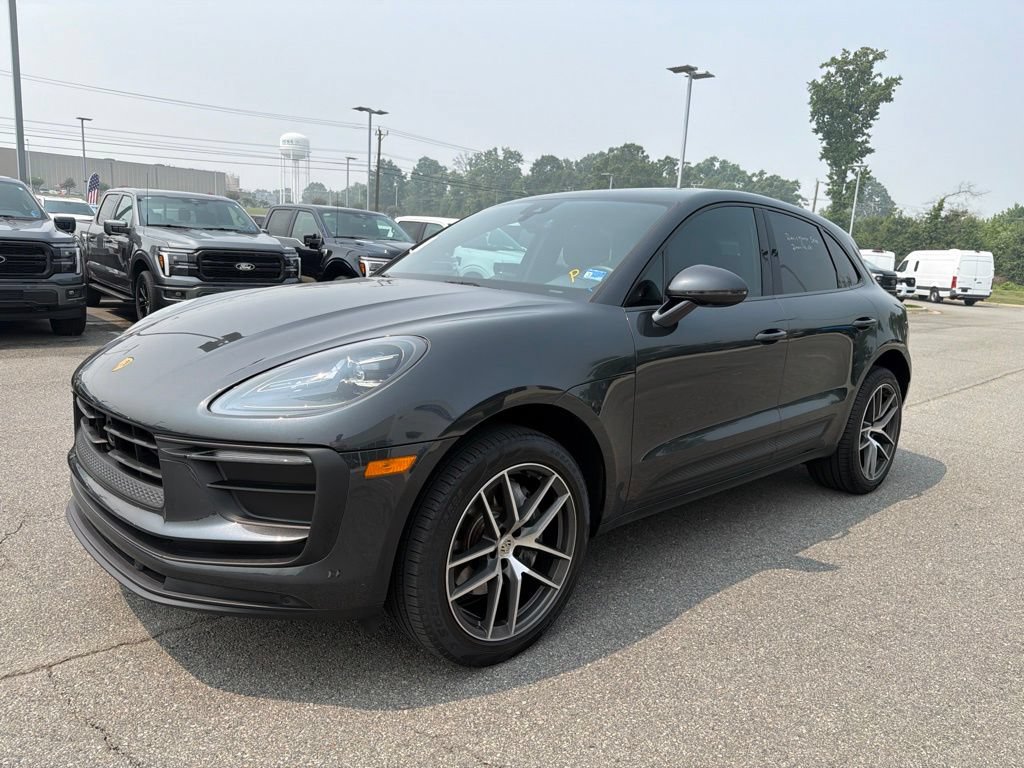 Used 2023 Porsche Macan Turbo AWD/4WD image 5