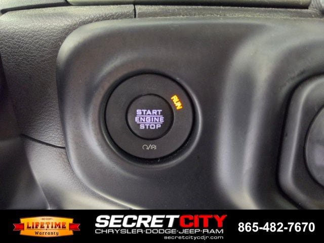 Used 2023 Jeep Wrangler Unlimited Sahara AWD/4WD image 23