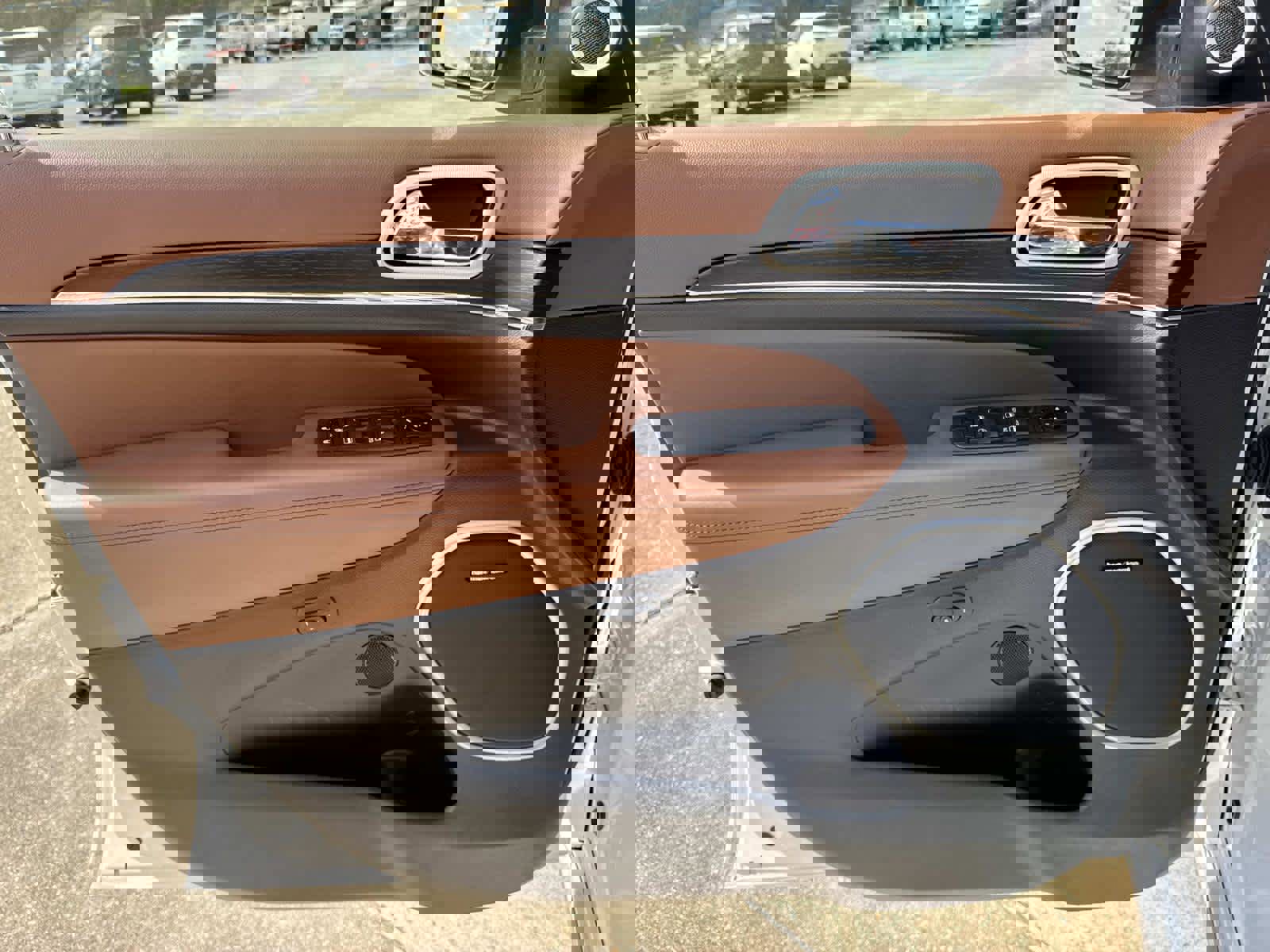 Used 2021 Jeep Grand Cherokee Summit w/ Platinum Series Group image 35