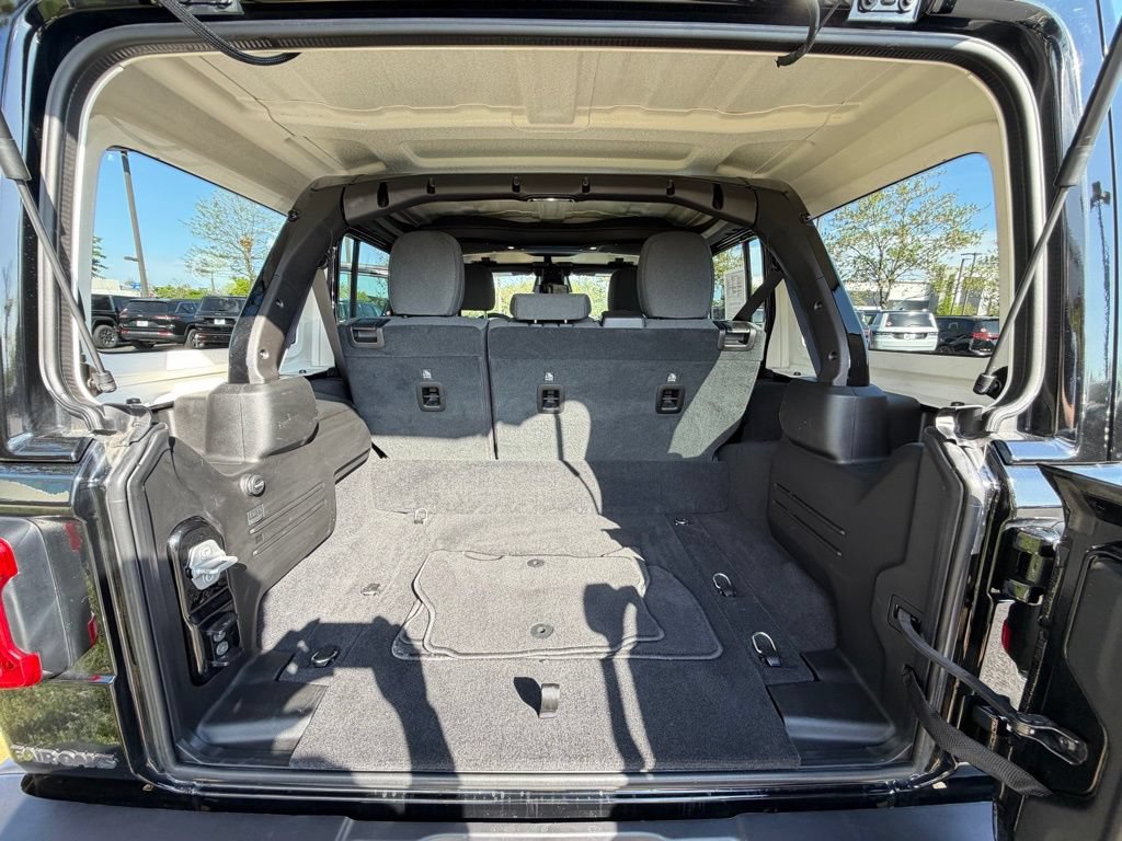 Certified 2025 Jeep Wrangler Unlimited Sahara AWD/4WD image 28