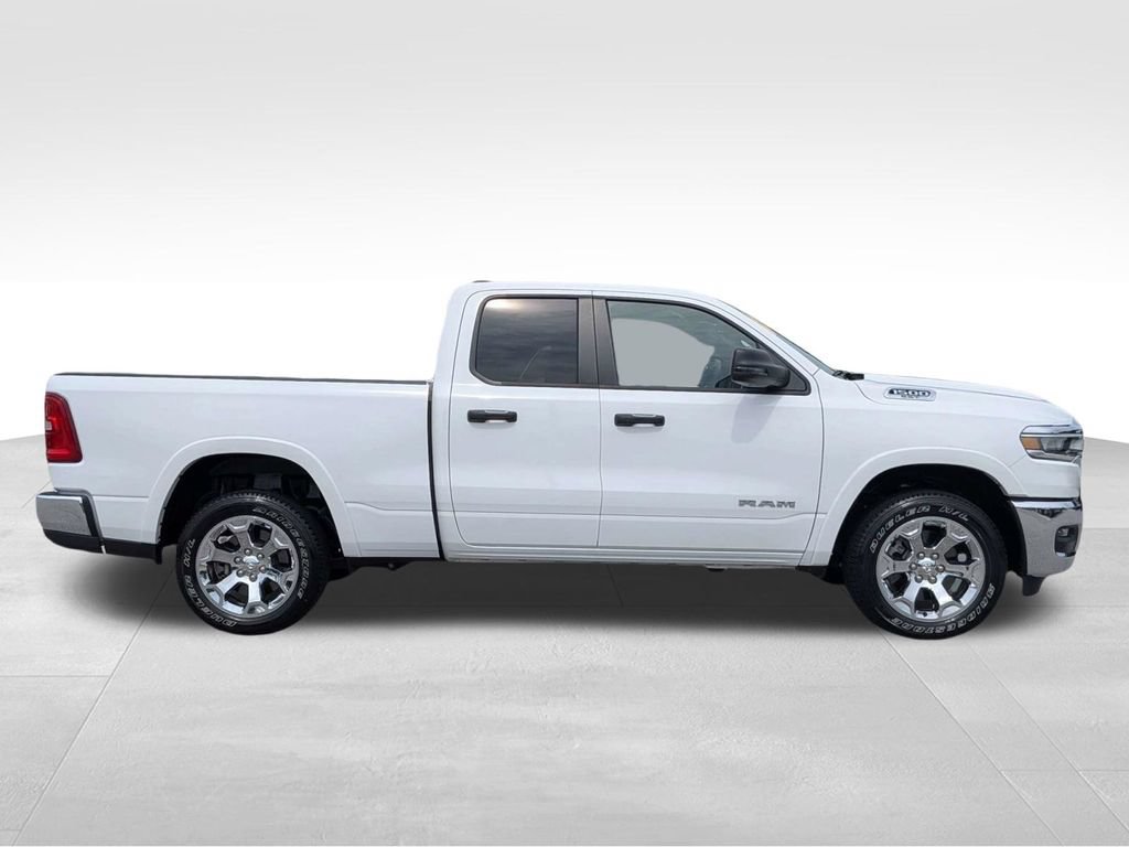 Used 2025 RAM 1500 Big Horn AWD/4WD image 3
