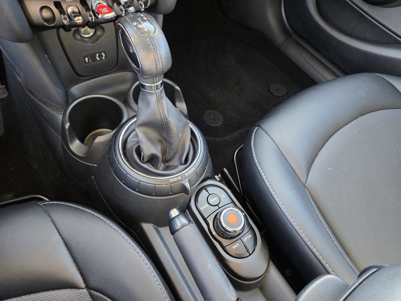 Used 2016 MINI Cooper 4-Door Hardtop image 24