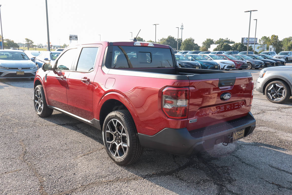 Used 2026 Ford Maverick Lariat w/ 4K Tow Package AWD/4WD image 4