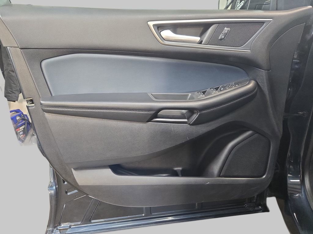 Used 2022 Ford Edge SEL w/ Sport Appearance Package AWD/4WD image 31