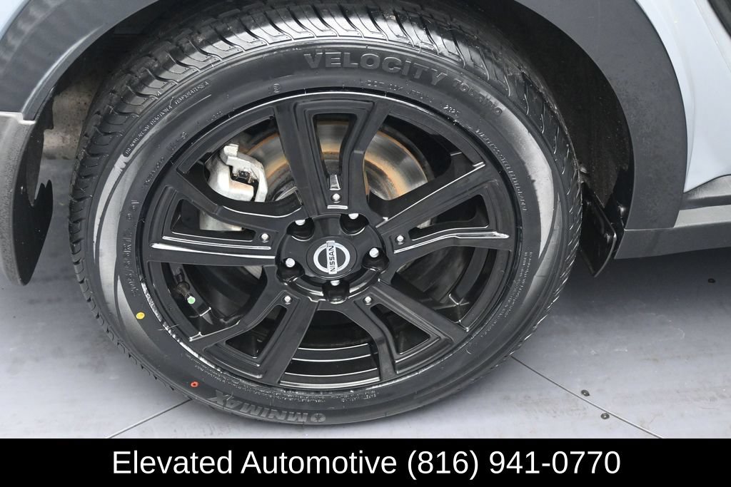 Used 2021 Nissan Kicks SV w/ Interior Electronics Package FWD image 5