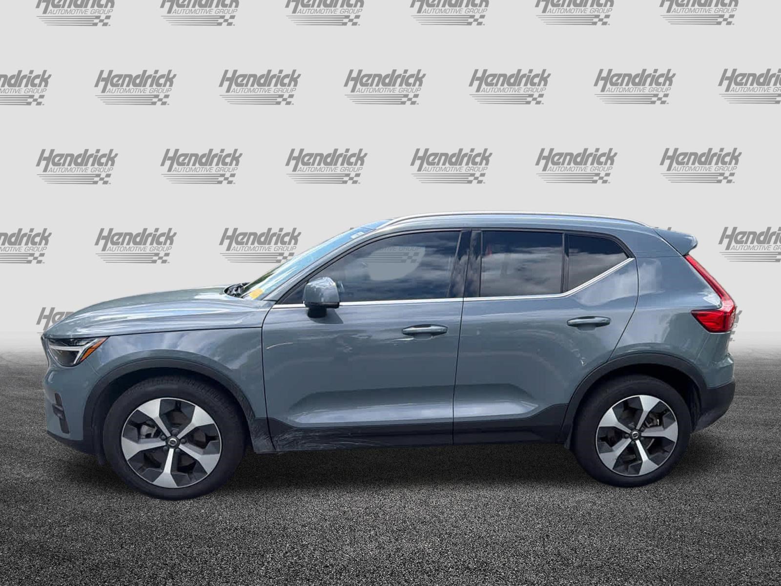 Certified 2023 Volvo XC40 B5 Plus w/ Protection Package Premier image 10
