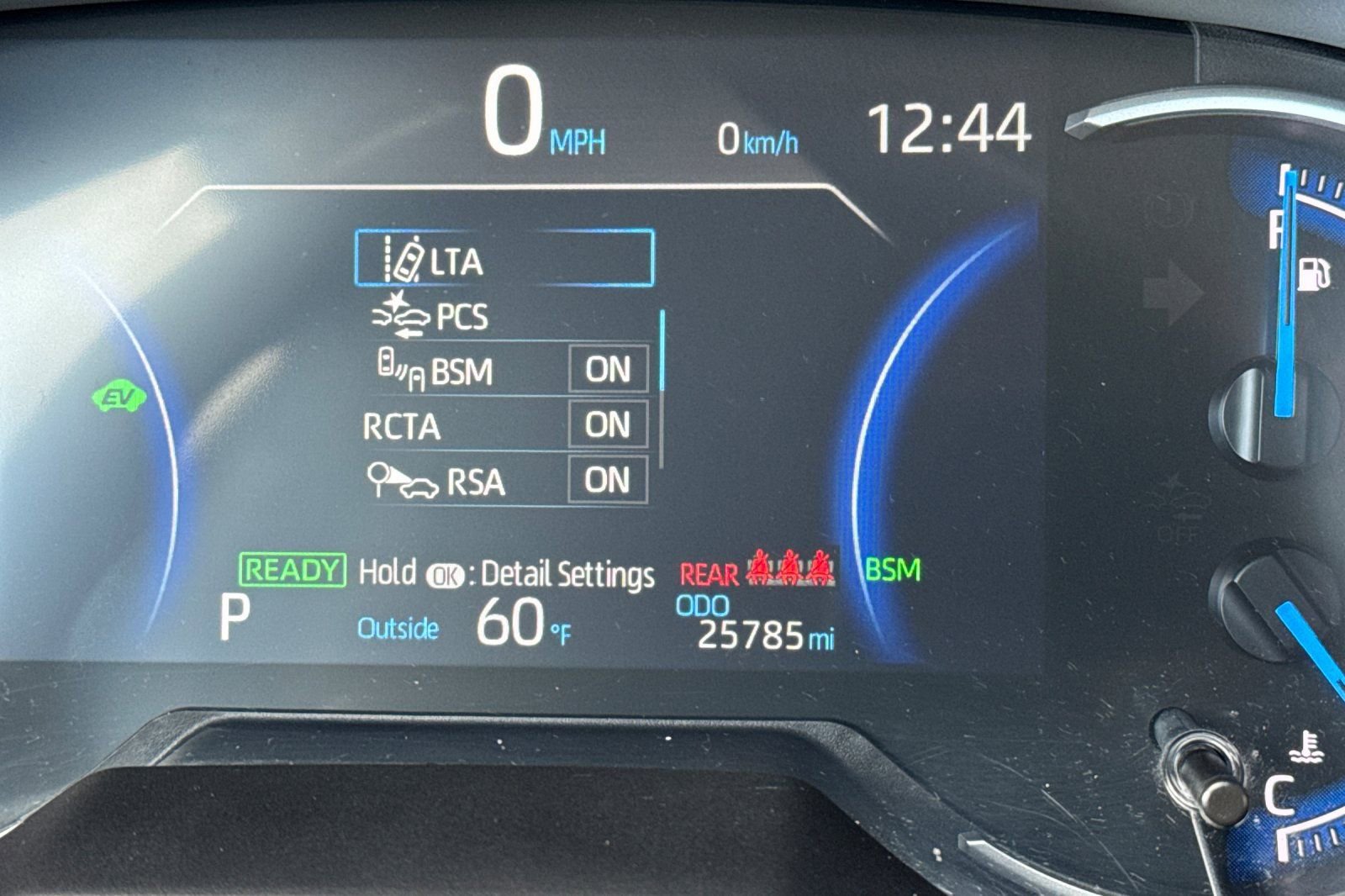 Used 2025 Toyota RAV4 XLE image 26