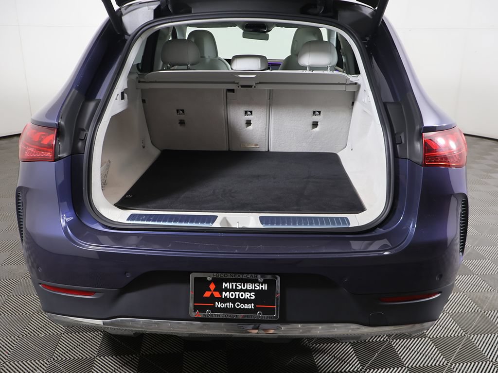 Used 2023 Mercedes-Benz EQE 350+ 4MATIC SUV w/ Exclusive Trim Package image 18
