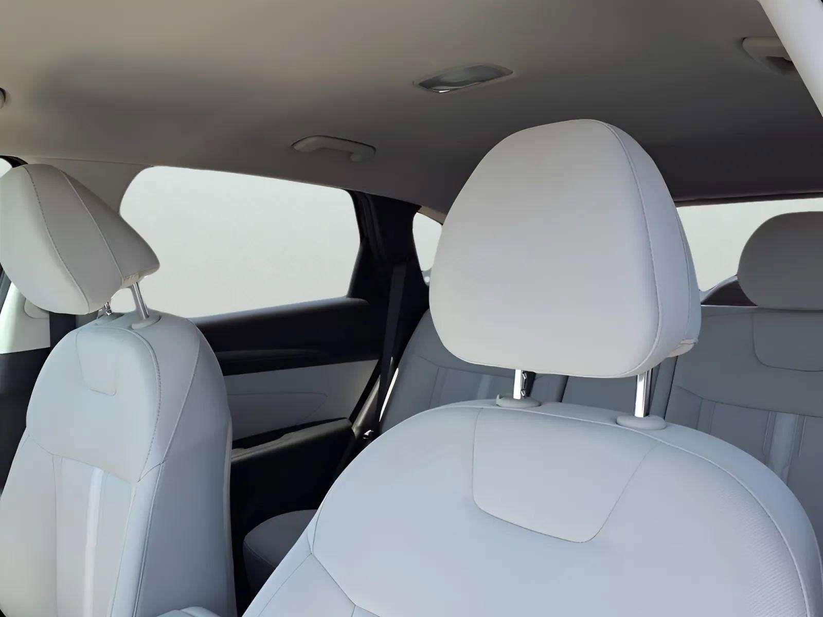 Certified 2025 Hyundai Tucson SEL FWD image 11