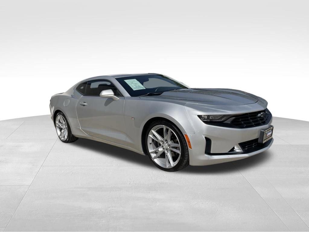 Used 2019 Chevrolet Camaro LT w/ RS Package RWD image 3