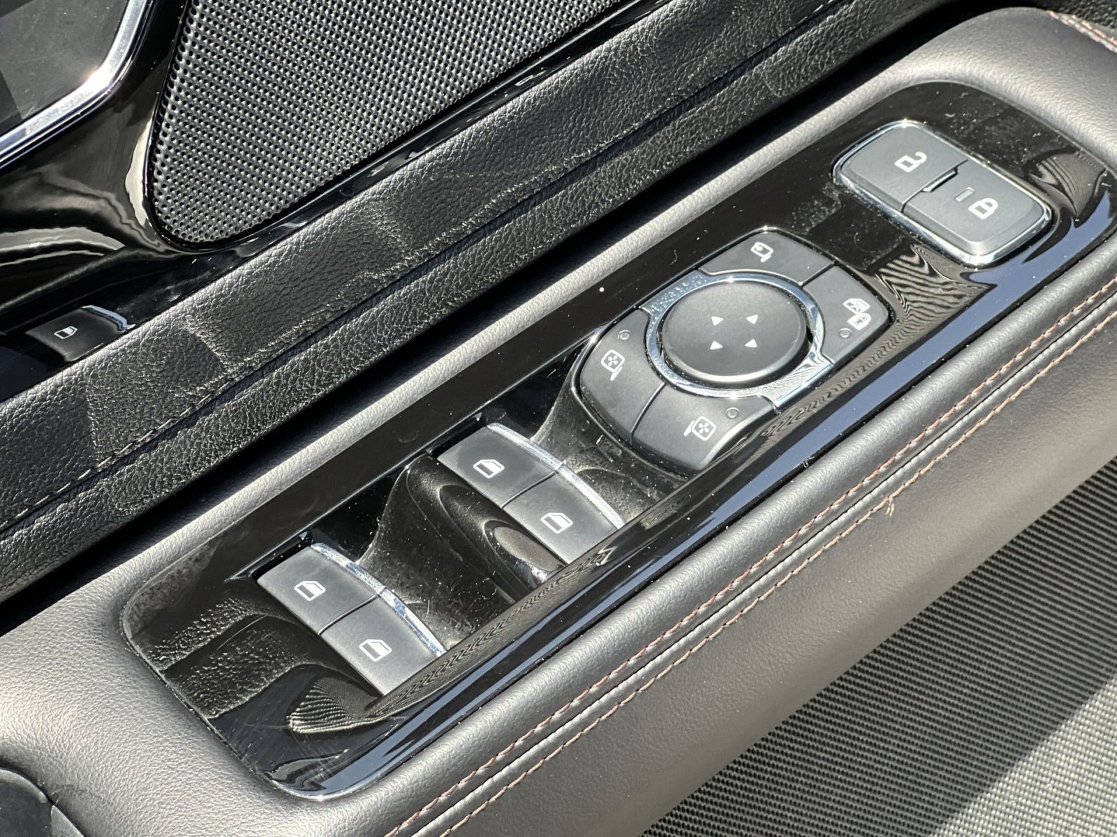 Used 2024 Lincoln Aviator Reserve AWD/4WD image 20