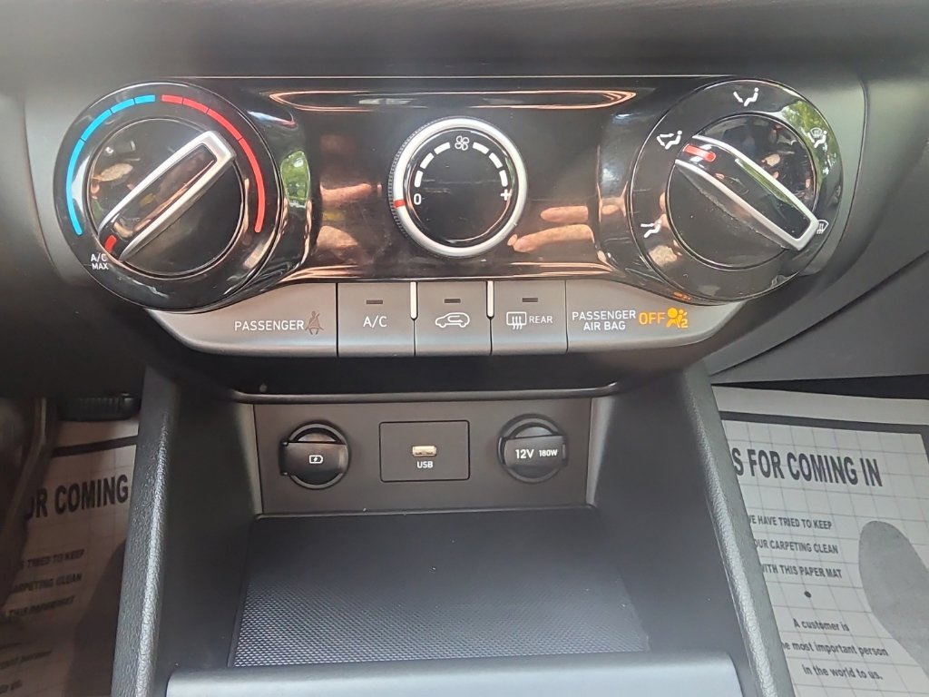 Used 2023 Hyundai Kona SEL w/ Cargo Package AWD/4WD image 26