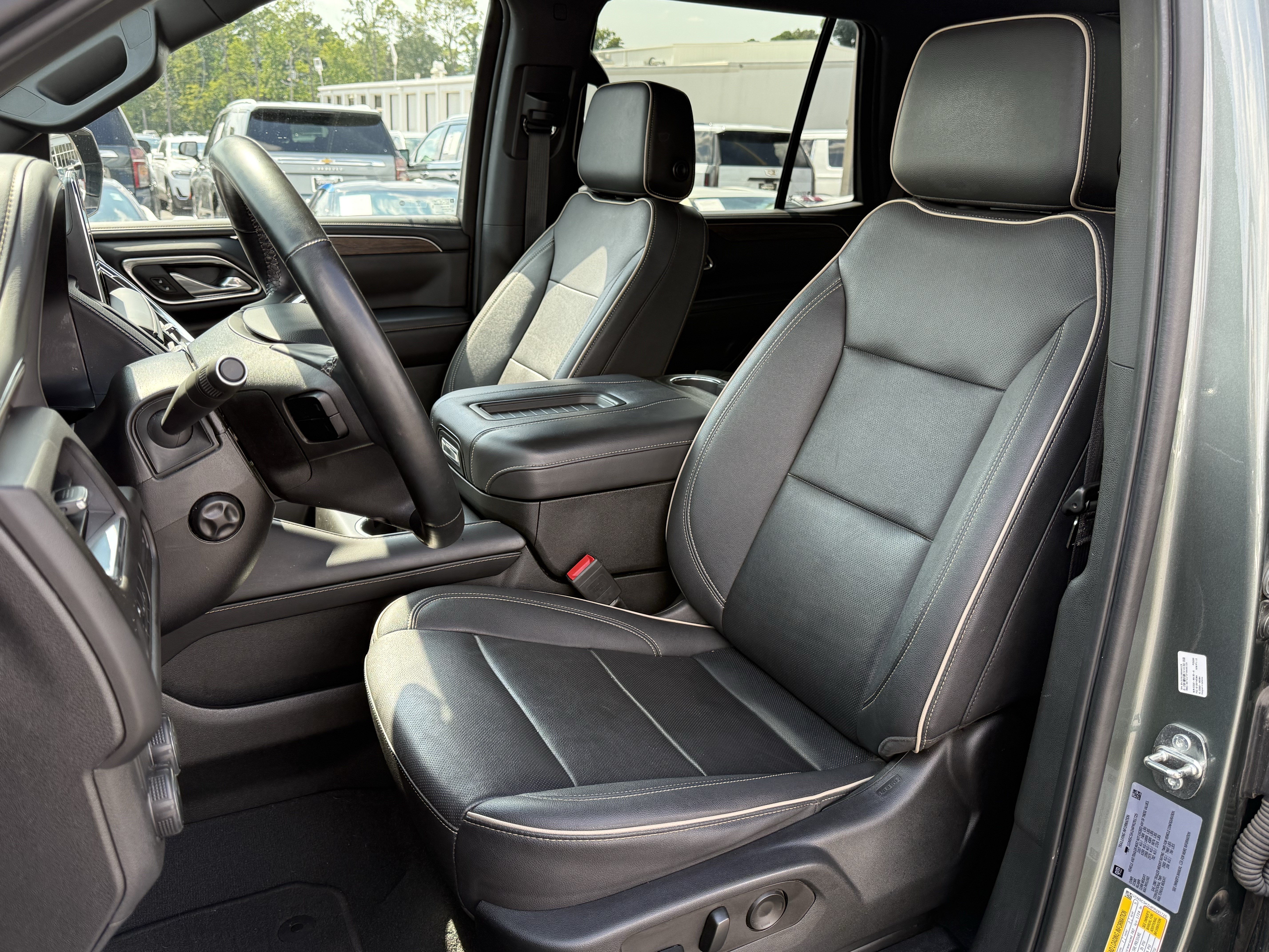 Used 2023 Chevrolet Tahoe Premier RWD image 17