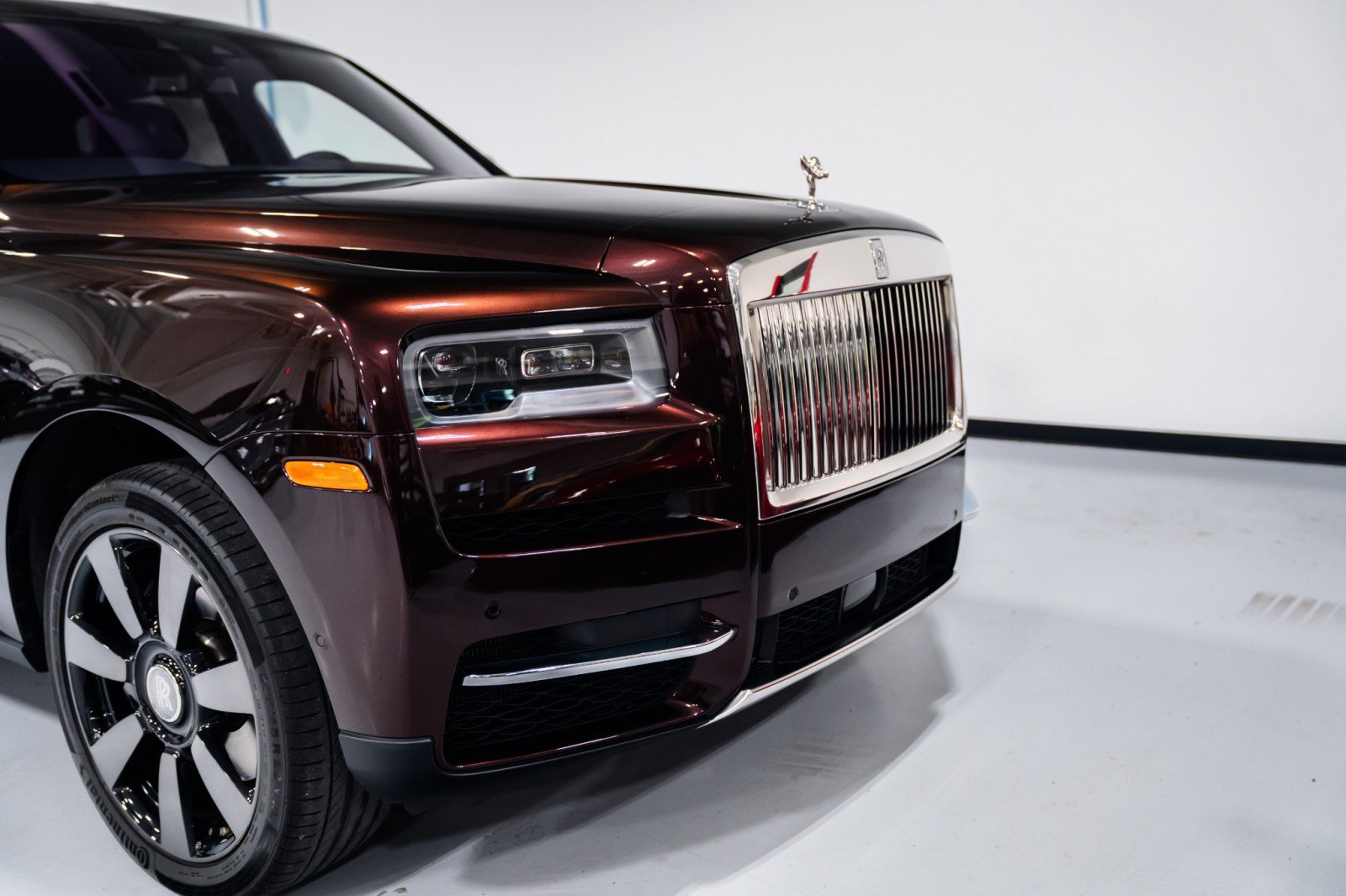Used 2023 Rolls-Royce Cullinan image 35