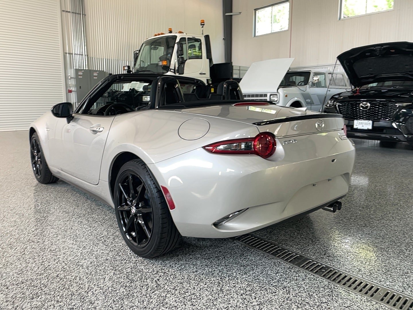 Used 2023 MAZDA MX-5 Miata Club RWD image 7