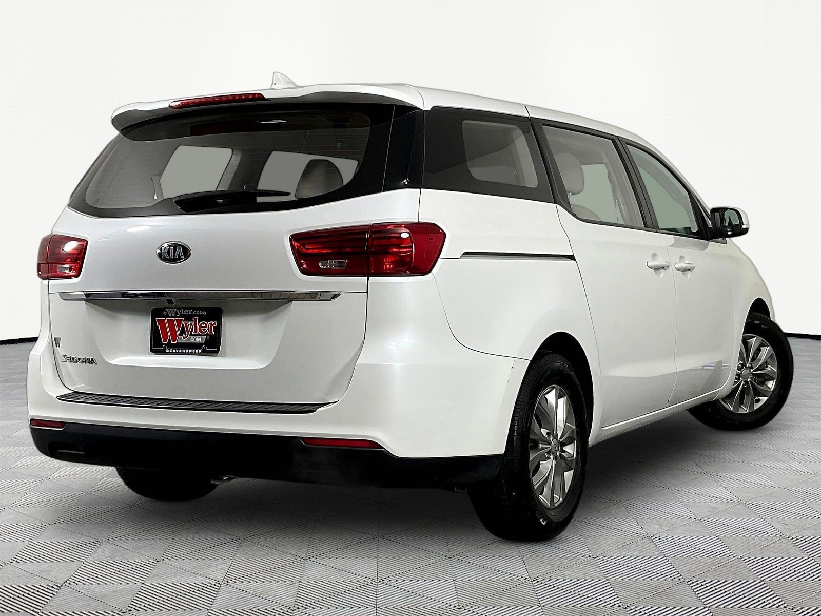 Used 2020 Kia Sedona L FWD image 6