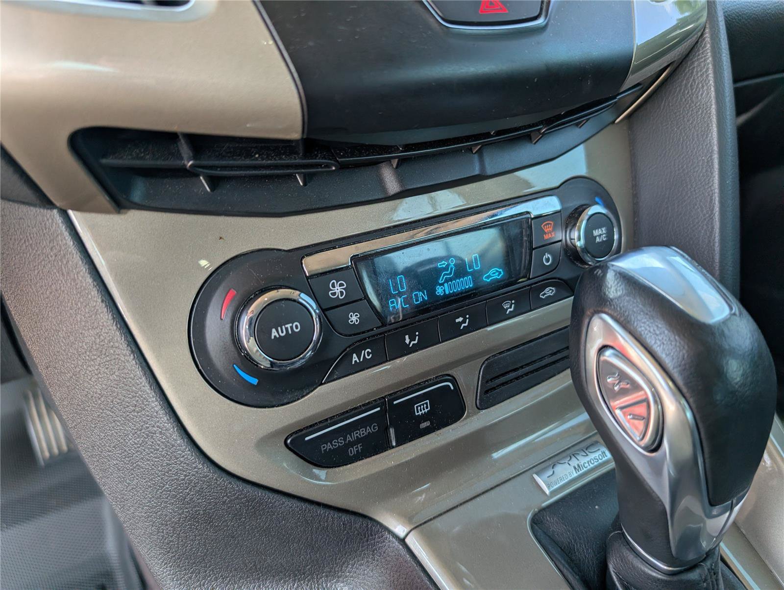Used 2012 Ford Focus SEL FWD image 17