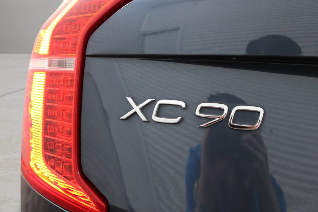 Used 2022 Volvo XC90 T6 Momentum w/ Advanced Package AWD/4WD image 33