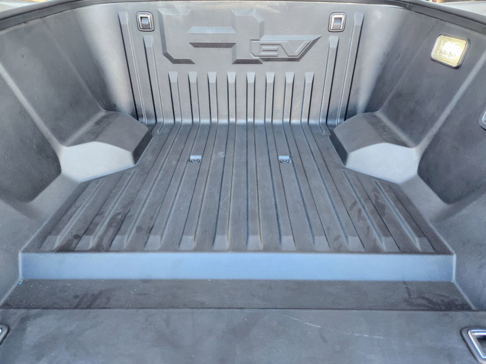 New 2025 GMC Hummer EV 2X image 35