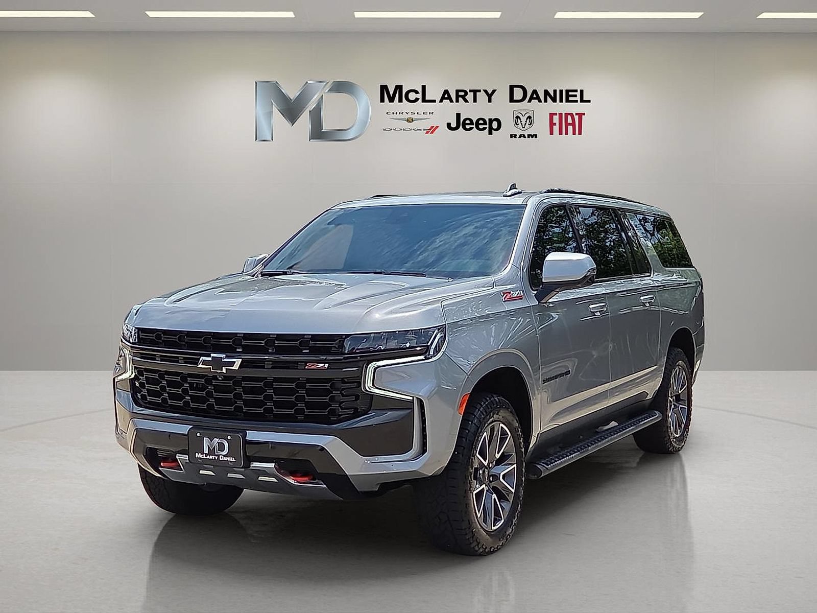 Used 2024 Chevrolet Suburban Z71 w/ Luxury Package AWD/4WD video 2