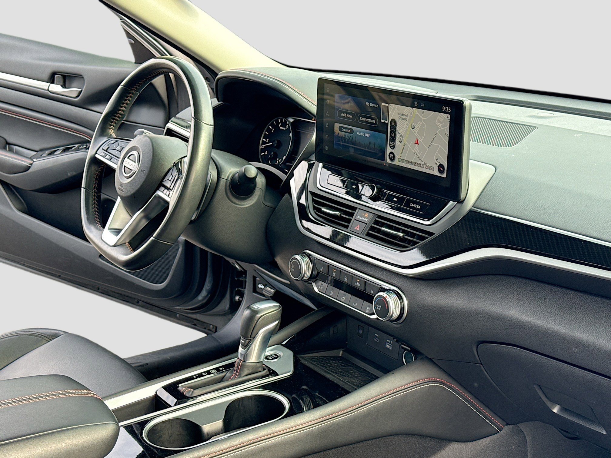 Used 2023 Nissan Altima 2.5 SR w/ SR Premium Package image 5