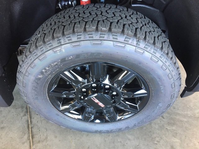 New 2026 GMC Sierra 3500 AT4 w/ AT4 Premium Plus Package image 11