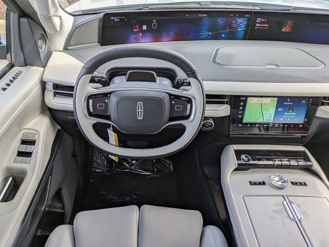 New 2026 Lincoln Navigator L Premier image 16