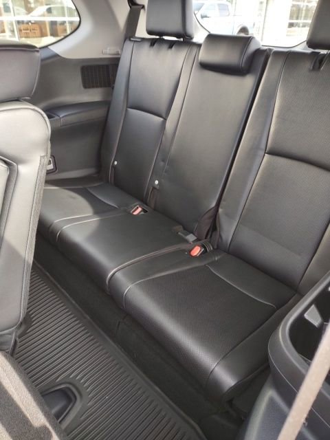 Used 2025 Toyota Grand Highlander AWD image 17