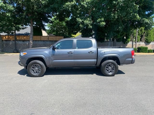 Used 2016 Toyota Tacoma SR w/ Towing Package AWD/4WD image 2