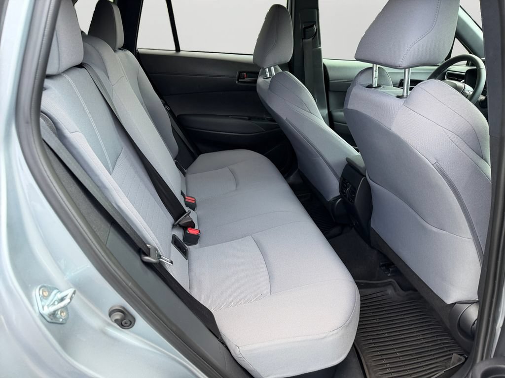Used 2023 Toyota Corolla Cross AWD Hybrid w/ Moonroof Package image 12