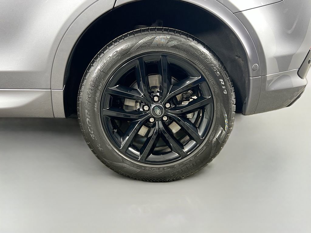 Used 2025 Land Rover Discovery Sport S AWD/4WD image 32
