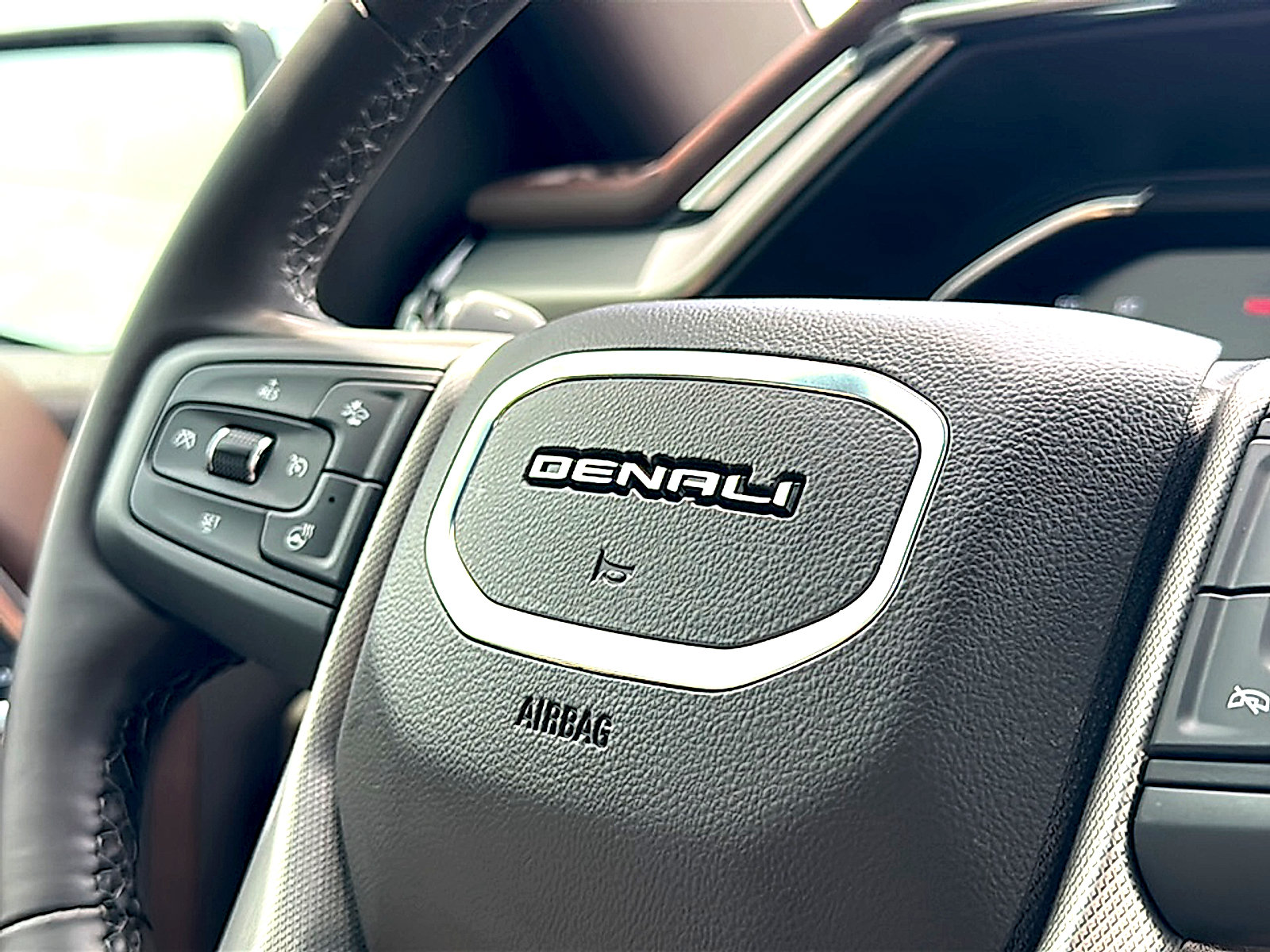 Used 2024 GMC Sierra 1500 Denali w/ Denali Reserve Package RWD image 31