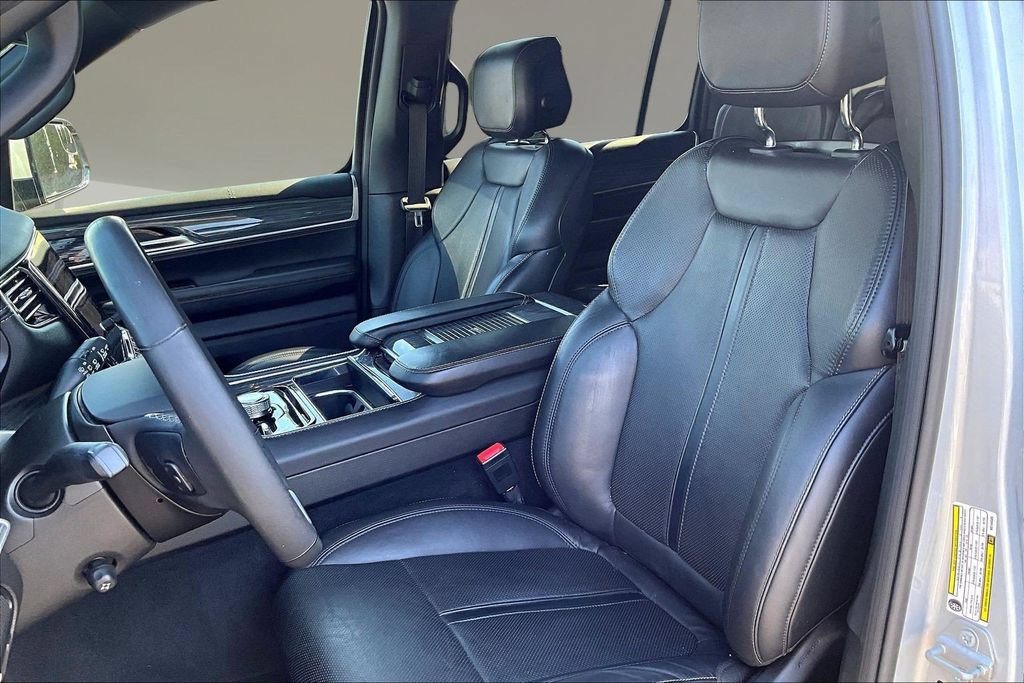 Used 2022 Jeep Wagoneer Series II AWD/4WD image 21